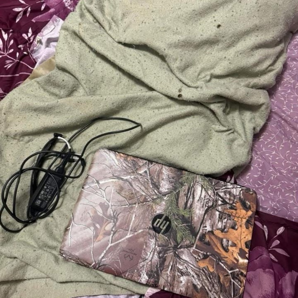 HP Woodland Camouflage Laptop with Charger